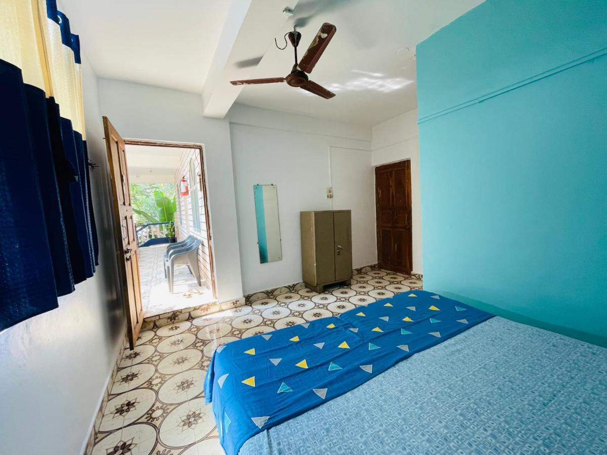 קלנגוטה Blue Waves Guest House מראה חיצוני תמונה